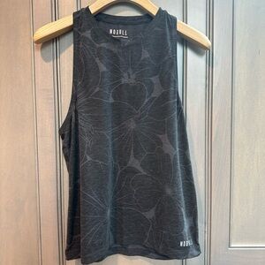 NOBULL Sleeveless Women's Top
